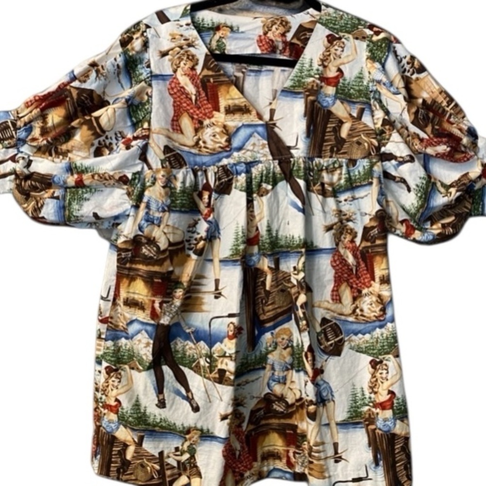 Women’s Alexander Henry Vintage Novelty Pin Up Girls The Great Outdoors Top M/L